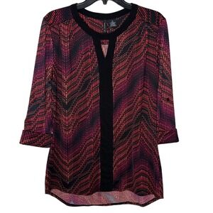 New Directions Womens M Tunic Top Red Black Chevron 3/4 Sleeve Keyhole